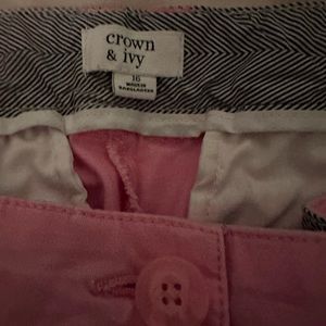 Crown and Ivy capris